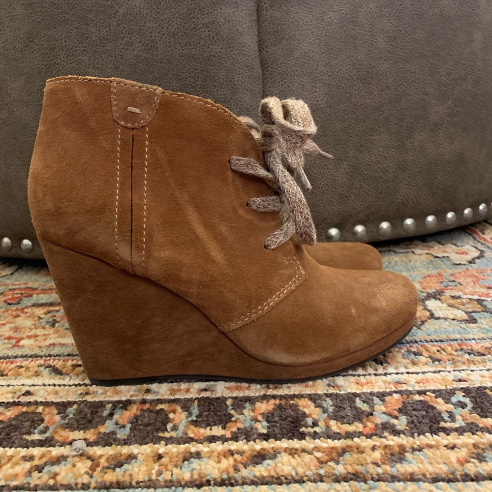 Lace-up wedged booties